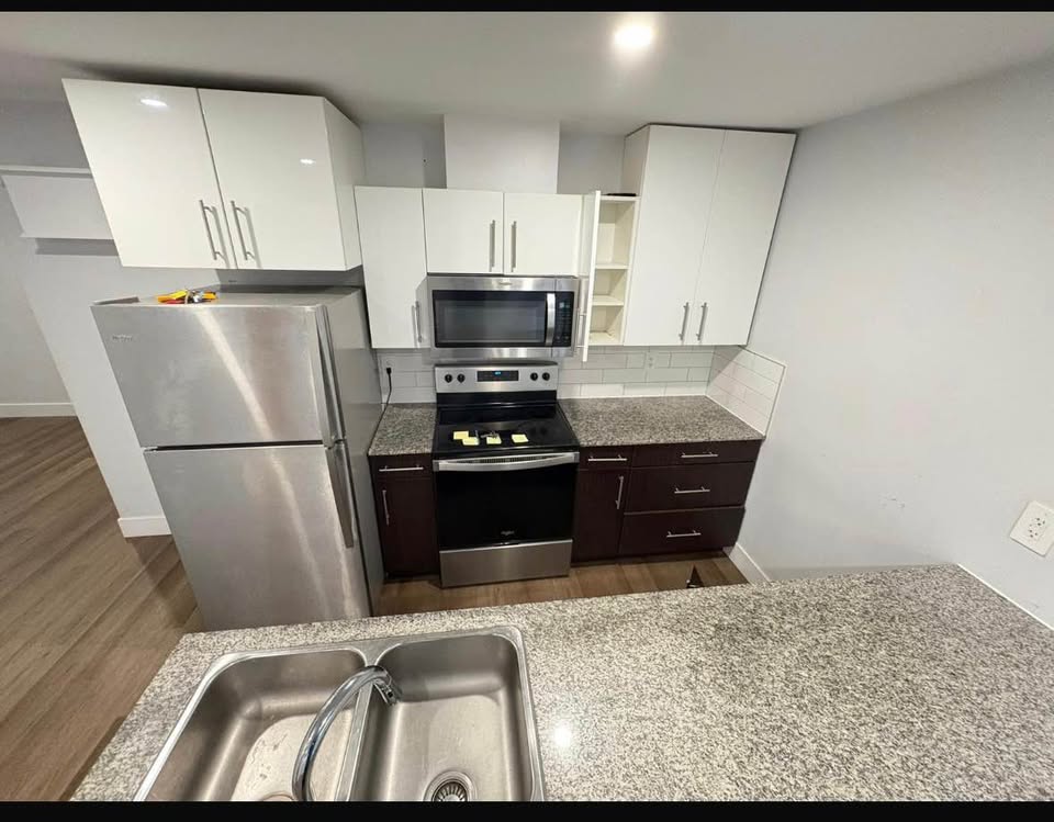 25 Lynnett Road - 402