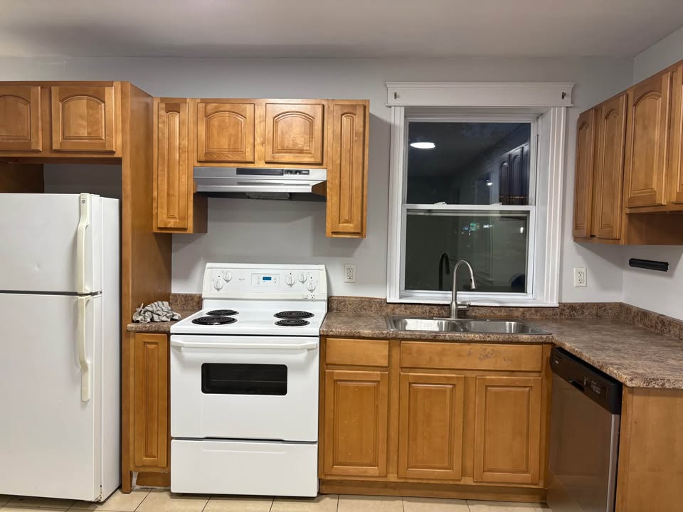 3191 Robie Street - 202