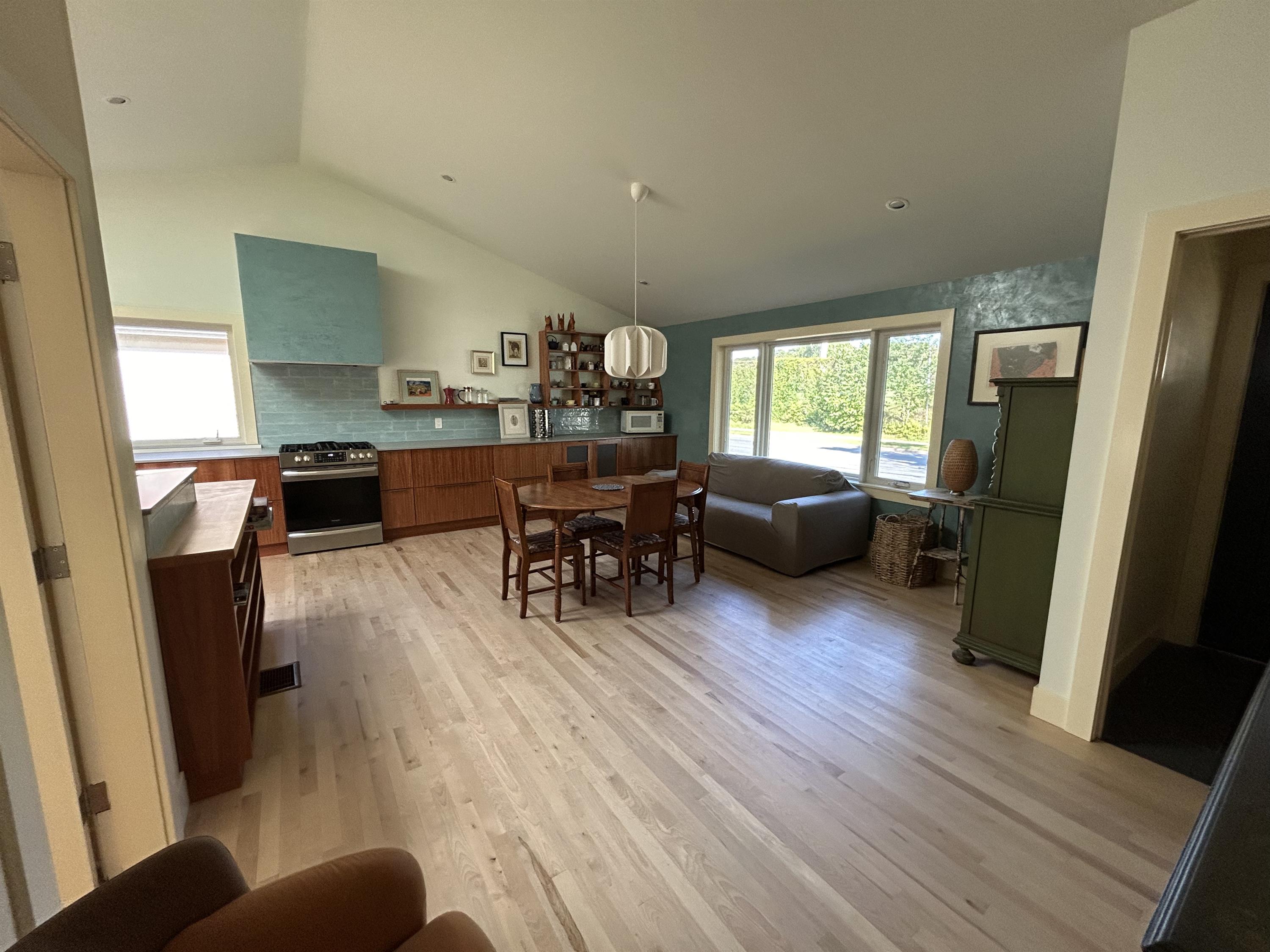 25 Woodland Avenue